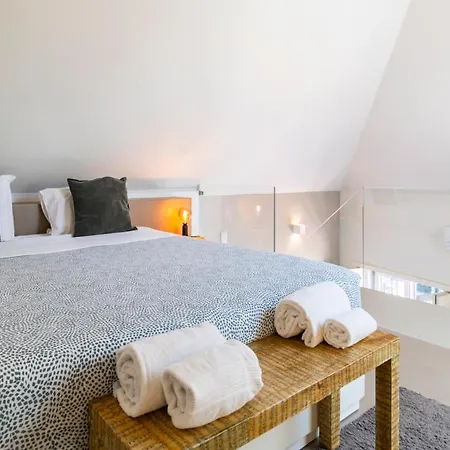 Aposentus - Stylish Downtown Loft *