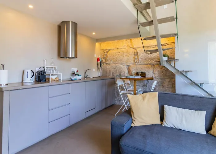 Aposentus - Stylish Downtown Loft