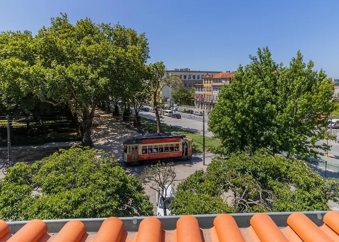 Aposentus - Stylish Downtown Loft